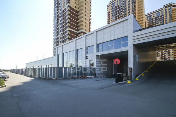 Помещение свободного назначения 6000 м.кв. - Фото 2