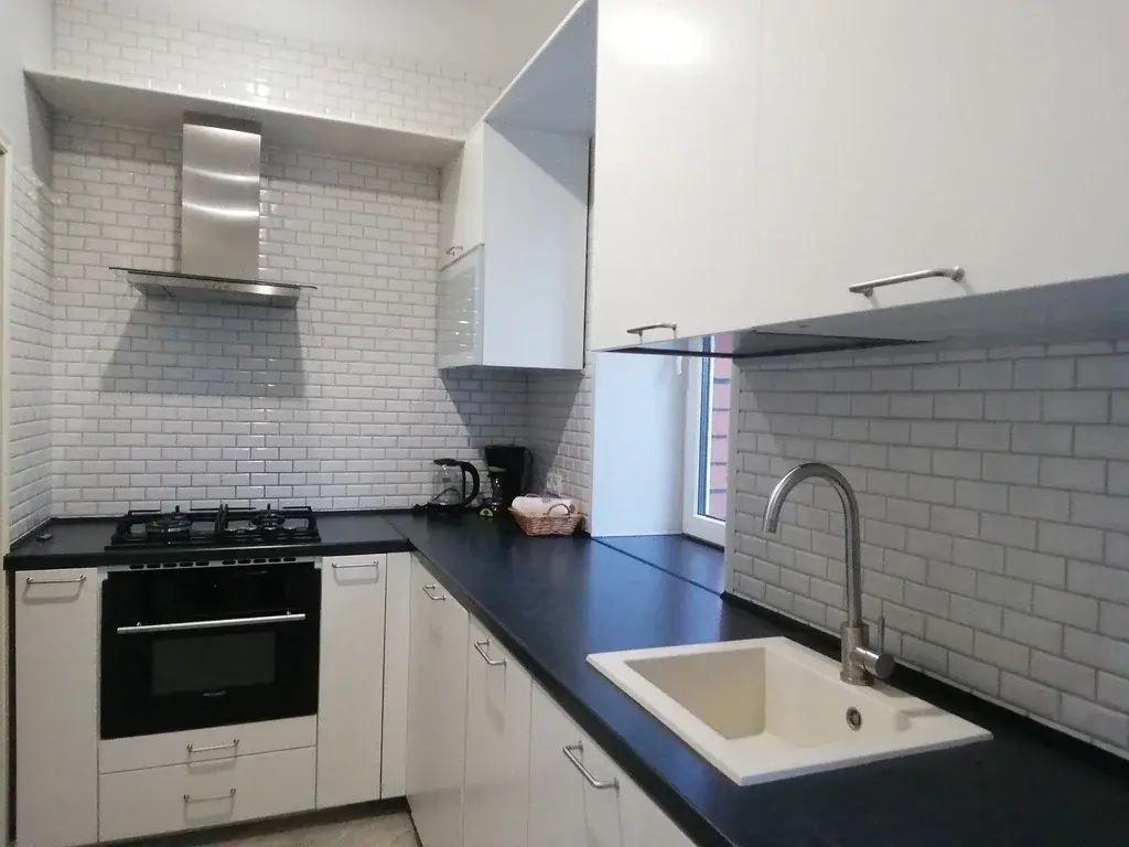 Современный дом у озера - Фото 7