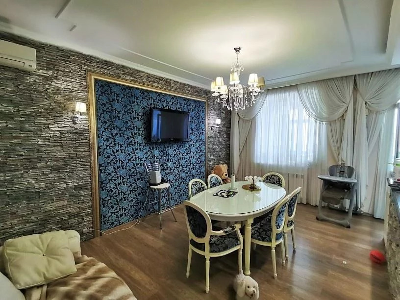 Продается квартира, 280 м - Фото 1