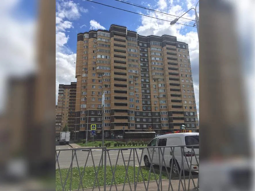 Срочная продажа! Продам 2-комн. квартиру 57.4 кв.м. - Фото 1