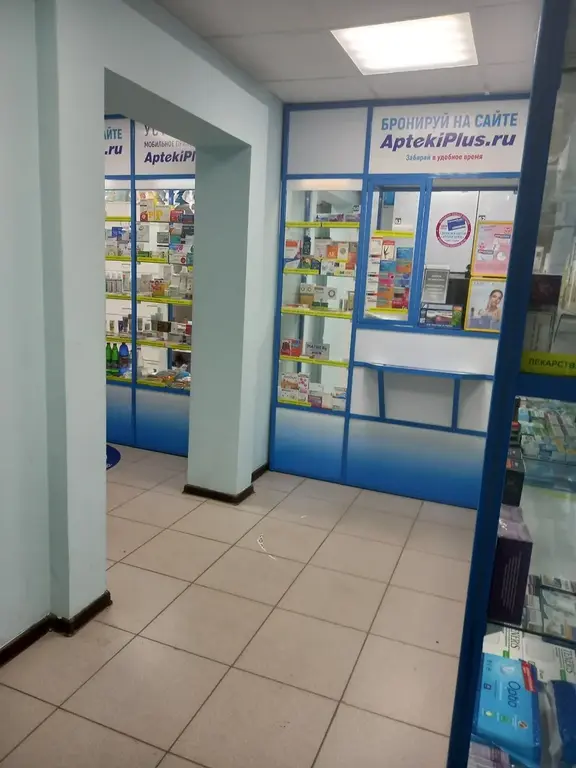 Нежилое помещение на первой линии Бр.Кашириных - Фото 1