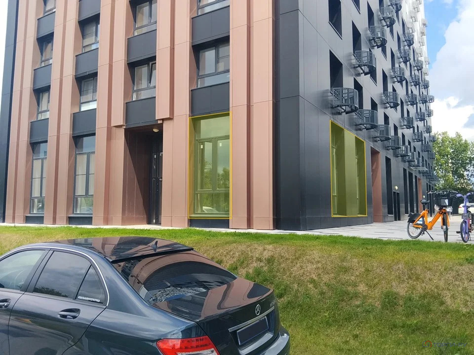 Продажа торгового помещения, улица Светланова - Фото 2