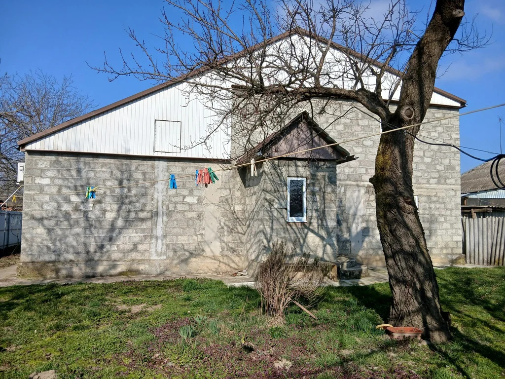 Продажа дома, Ахтырский, Абинский район, ул. Длинная - Фото 1