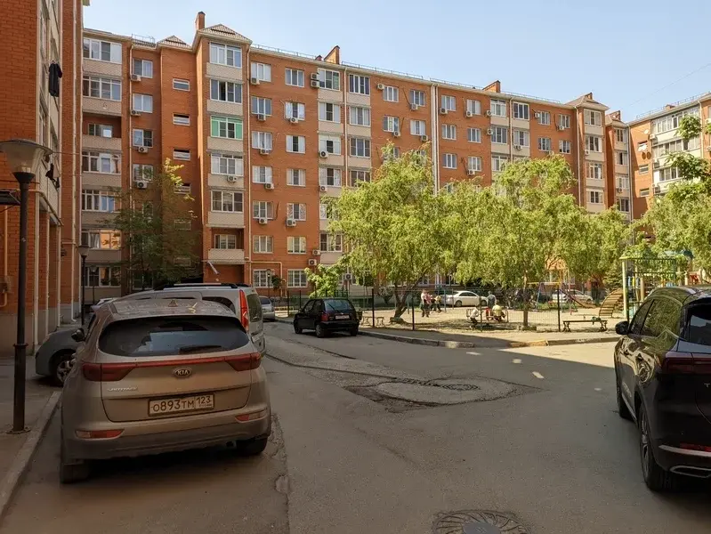 1-комнатная квартира с большой кухней в районе ЖК «Молодежный» - Фото 11