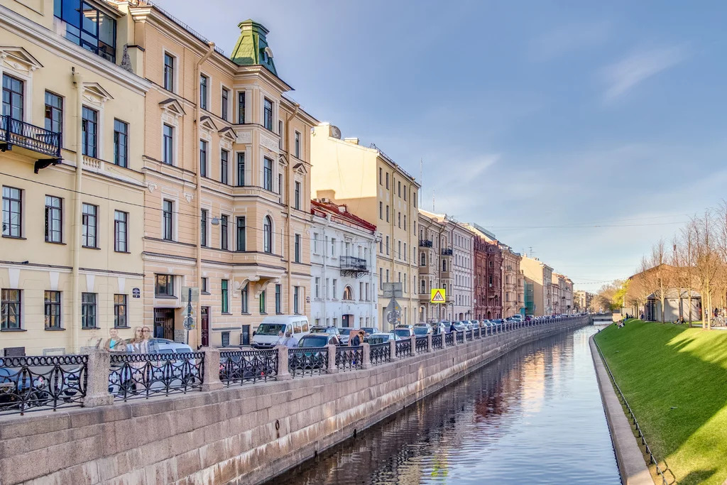 Продажа квартиры, м. Адмиралтейская, Адмиралтейского кан. наб. - Фото 1