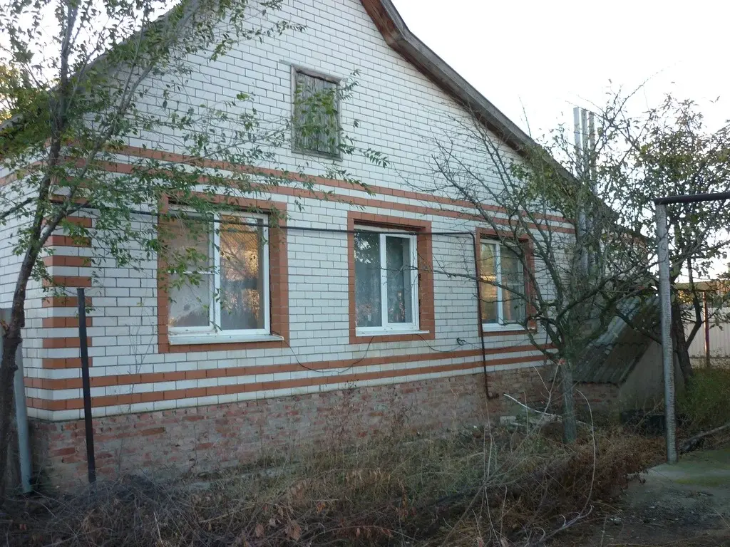 Продам дом пл.114 кв.м. ан берегу реки в с. Енотаевка - Фото 0