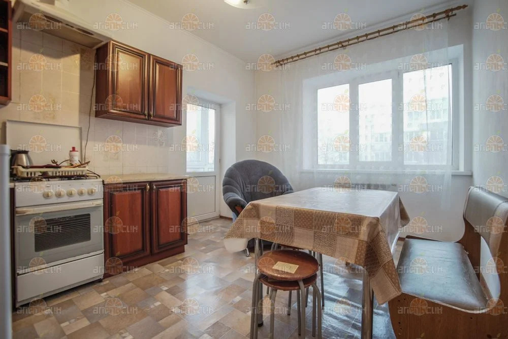 2-комн. квартира - Фото 2