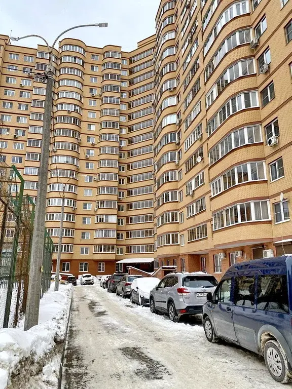 Большая квартира в центре г. Дедовск - Фото 0