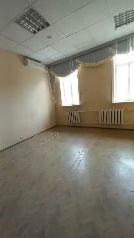 Аренда офиса 22 м2 на 3 этаже - Фото 1