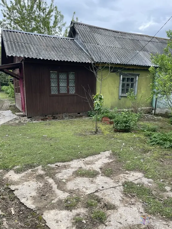 Продается половина дома площадью 35 кв. м в поселке Малино - Фото 1