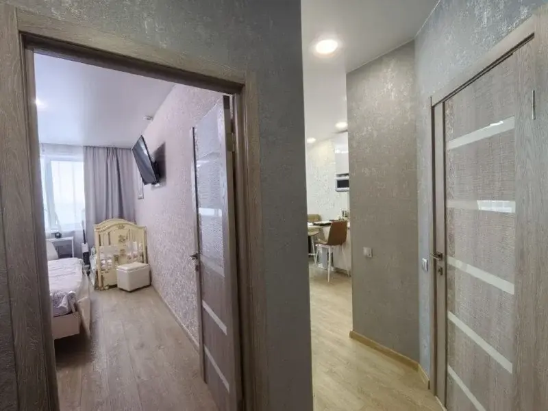 2х комн кв Притомский,29,отл сост с мебелью и техникой,8-902-984-82-82 - Фото 1