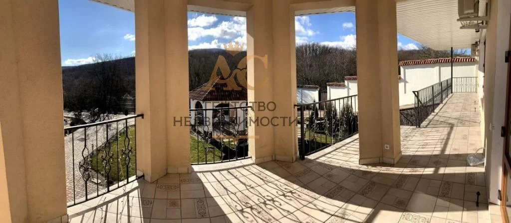 Дом, 420 м2, 3 этажа, 8 спален - Фото 1