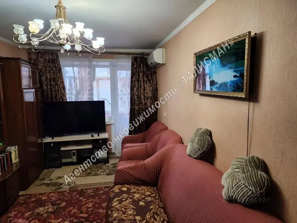 Продается 3-комнатная квартира в г. Таганроге, р-н ул. Дзержинского - Фото 0