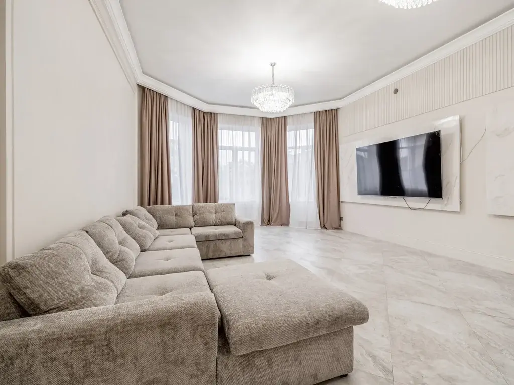 Продажа дома 450.0м с отделкой в 8км от МКАД - Фото 1