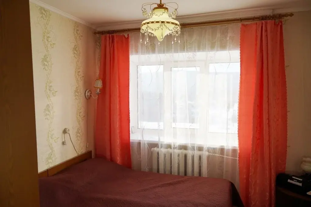Продается уютная трехкомнатная квартира в городе Нязепетровск, в район - Фото 16
