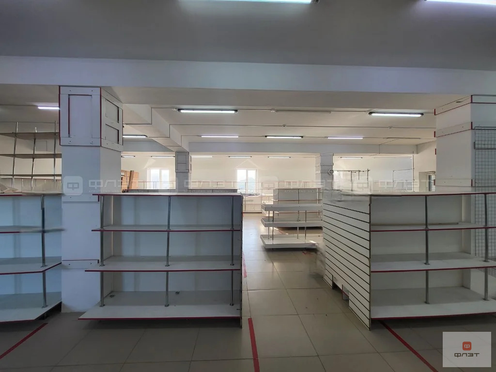 Продажа торгового помещения, Зеленодольск, Зеленодольский район, ул. ... - Фото 2