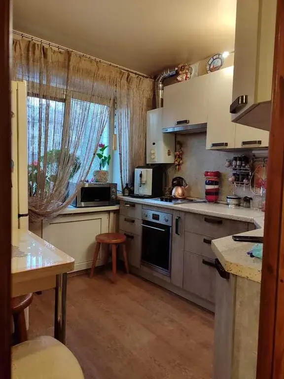 Продается 2-х комнатная квартира в Пушкинском р. пос. Лесные Поляны - Фото 1