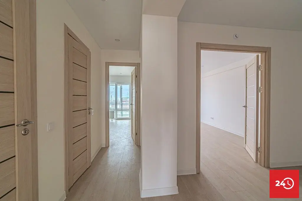 В продаже видовая 2-к квартира по ул. Генерала Глазунова 11 с ремонтом - Фото 1