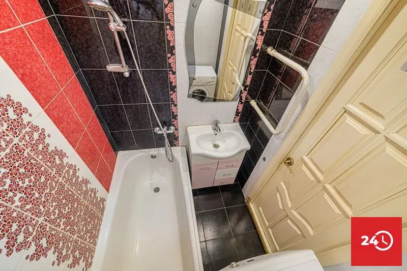 В продаже 1 комнатная  квартира по ул. Антонова, 23  ремонтом и мебель - Фото 7