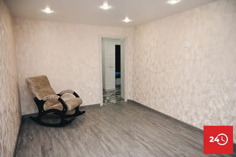 В продаже 2-комн. квартира г. Кузнецк ул. Радищева д.21 с новым ремонт - Фото 2