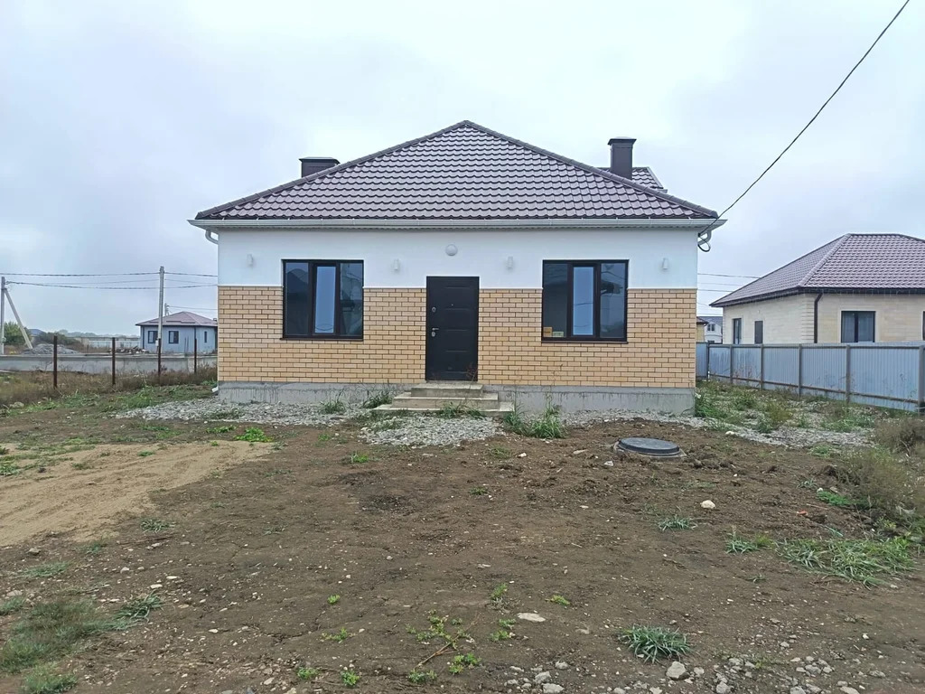 Продажа дома, Крымск, Крымский район, переулок Изумрудный - Фото 0