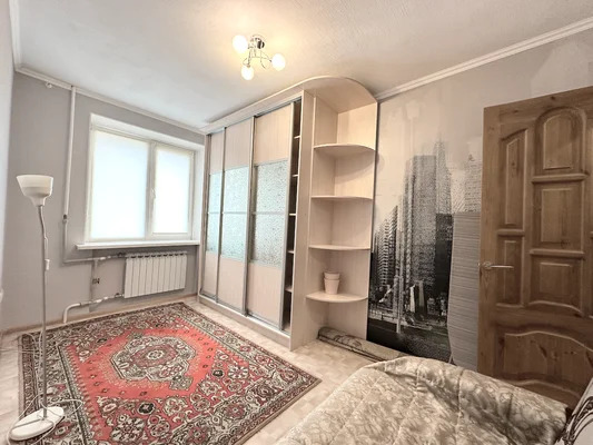 Продам двухкомнатную (2-комн.) квартиру, Гагарина пр-кт, 4, Нижний ... - Фото 1