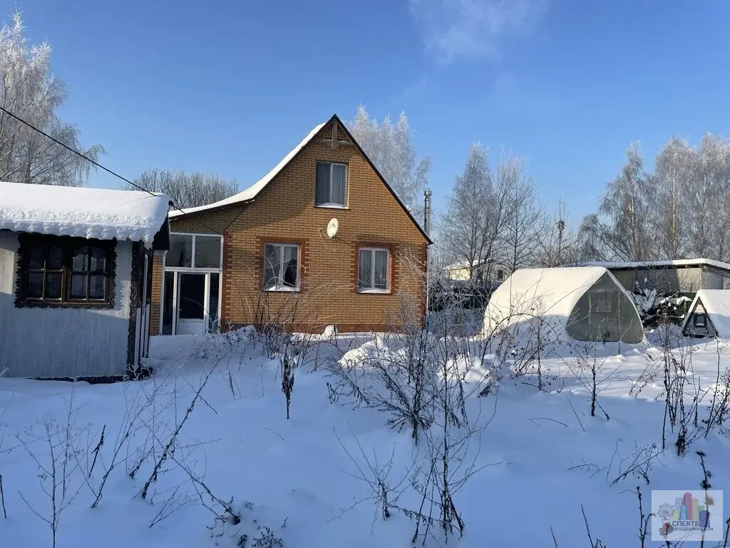 Добротный дом с участком - Фото 1