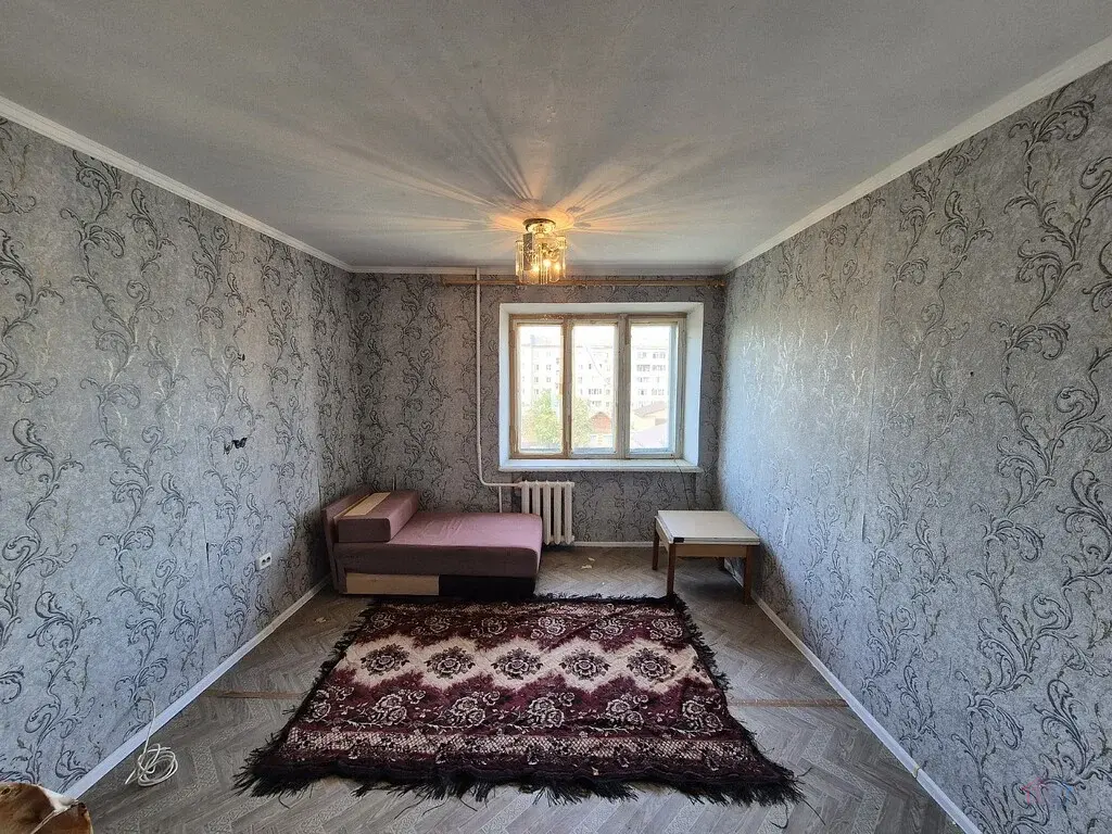 Комната 13 м2 в 8-к, 4/5 эт. - Фото 0