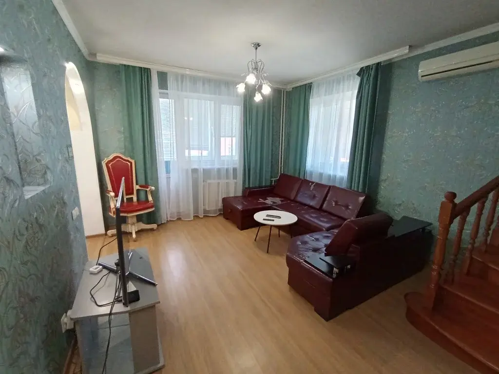 Продам 3-х комнатную квартиру на Володарского в центре Курска - Фото 1