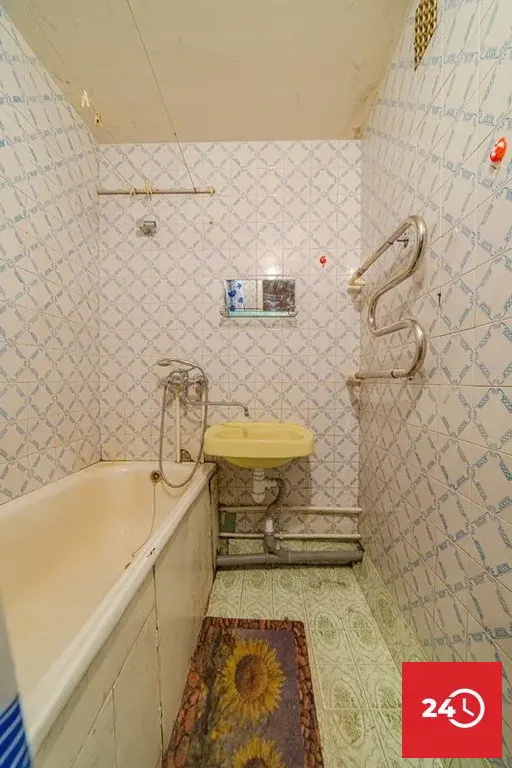 2к квартира с косметическим ремонтом по ул. 8 Марта! - Фото 4