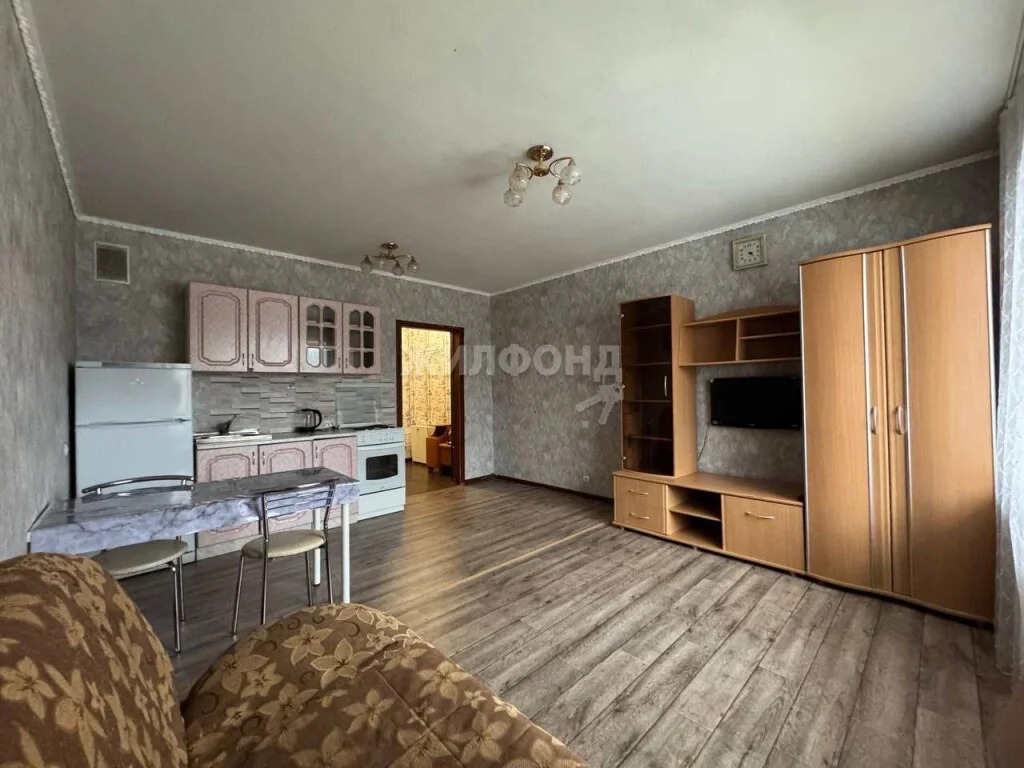 Продажа квартиры, Новосибирск, ул. Рябиновая - Фото 0