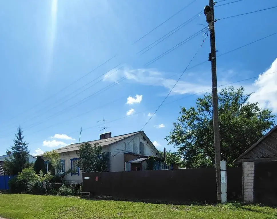 Продам дом (таунхаус) с  участком 30сот. село Гольяны, улица Полевая - Фото 3
