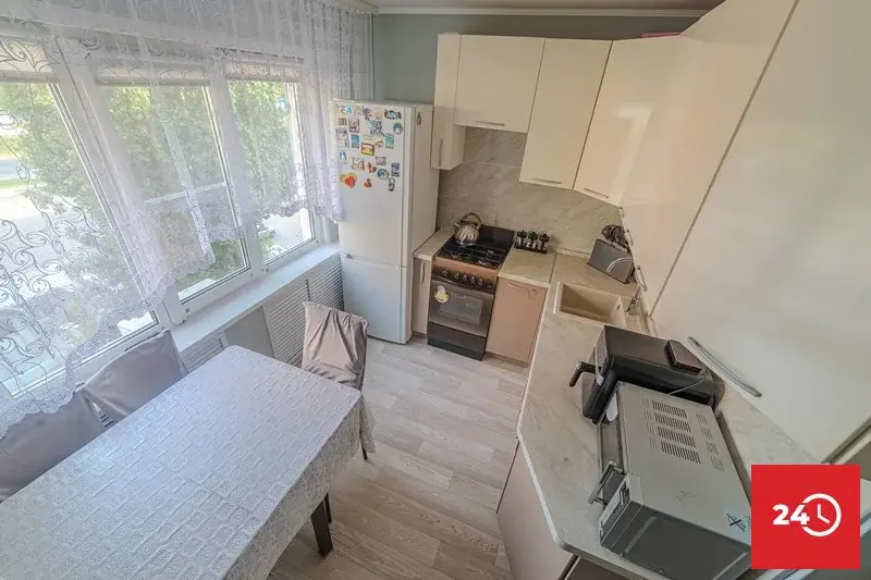 Продается 2 комнатная квартира по улице Аустрина, д.156 (р-н Север). - Фото 4