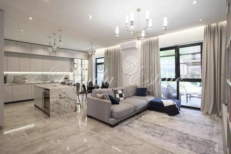 Таунхаус в поселке Александровский (ном. объекта: 9628) - Фото 1