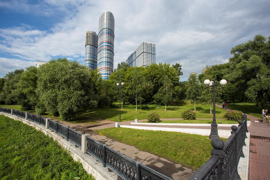 суточные квартиры в москве строгино. однушка с нишей для кровати. апарт отель москва yes ботанический. жк «триколор» проспект мира. проспект мира 188б к1 квартиры планировка.