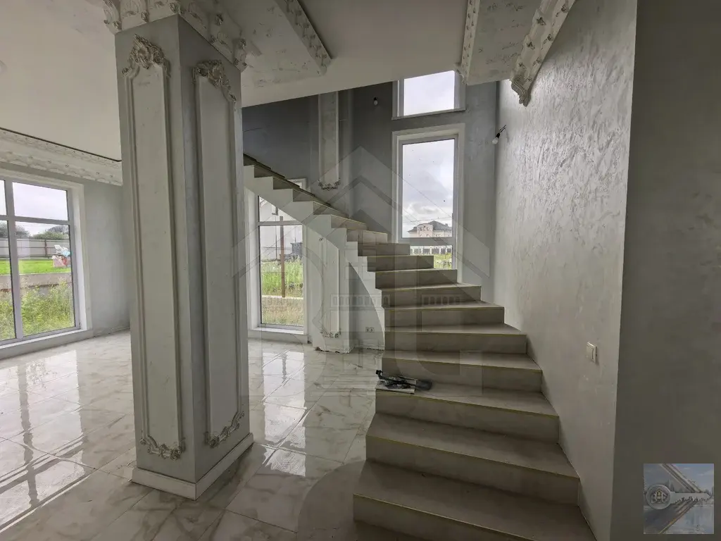 Шикарный дом с дизайнерским ремонтом 215 кв. м., 6 соток - Фото 8