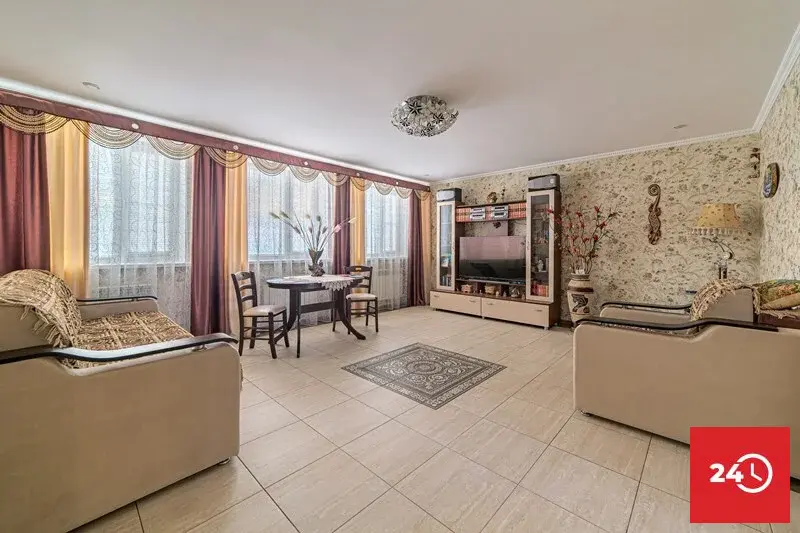 Дом с ремонтом 207 кв.м Бессоновка ул. Западная 12 - Фото 1
