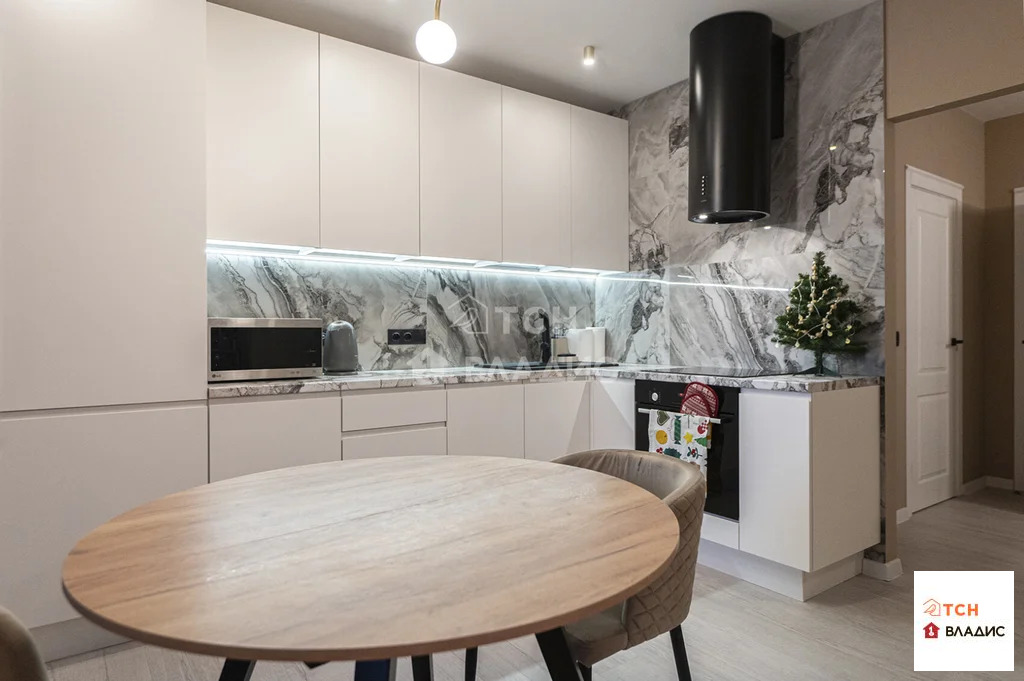 Продажа квартиры, ул. Поляны - Фото 1