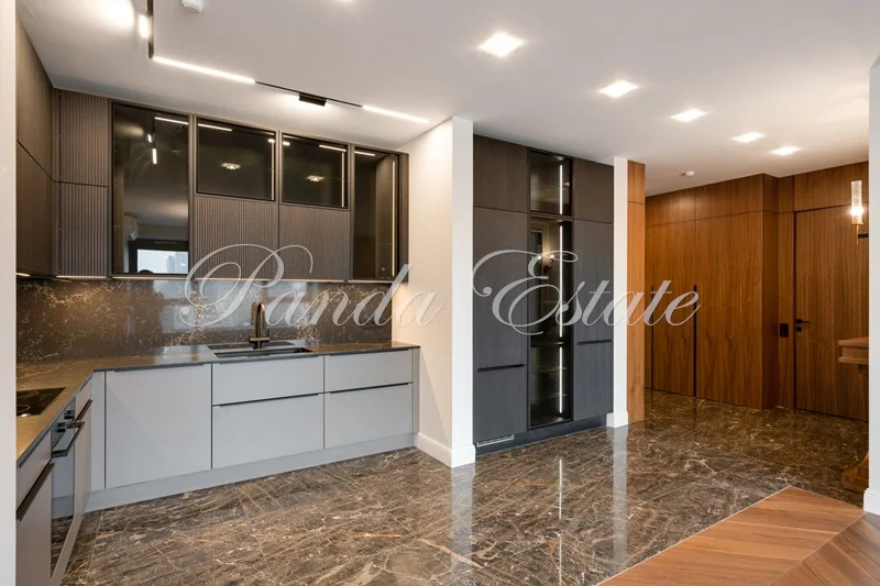 Виды на Сити и центр. Премиум ремонт (ном. объекта: 9808) - Фото 1