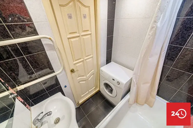 В продаже 1 комнатная  квартира по ул. Антонова, 23  ремонтом и мебель - Фото 5