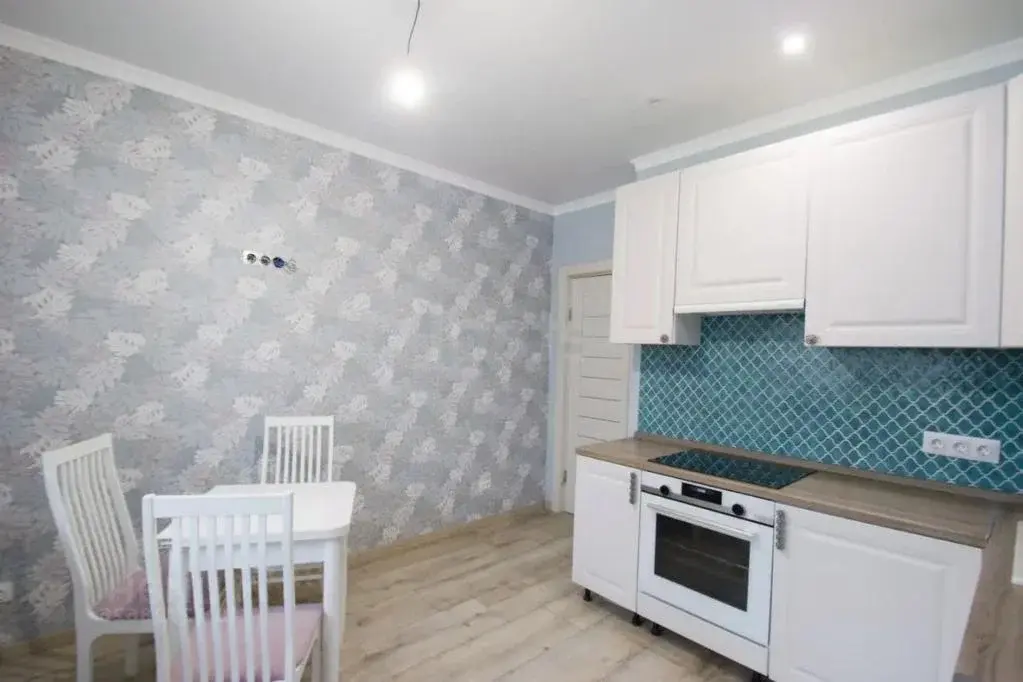 Сдам 1кв квартиру после ремонта с мебелью - Фото 1