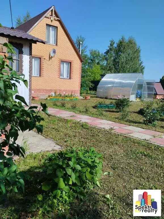 Добротный дом с участком - Фото 1