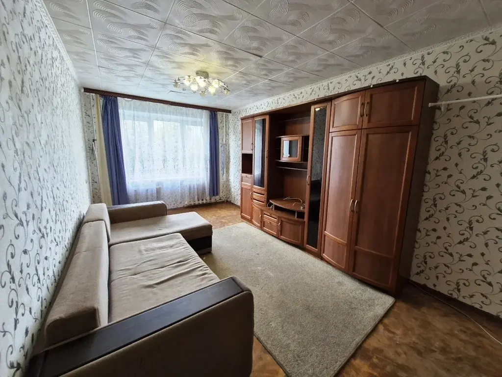 Трехкомнатная квартира на улице Энгельса, д. 10 - Фото 1