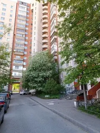 Квартира с евро ремонтом и большой кухней - Фото 18