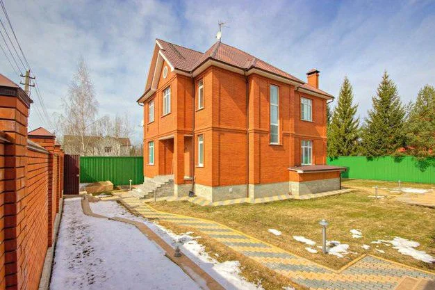 Кирпичный дом в уютном поселке на Рублевке по разумной цене - Фото 4