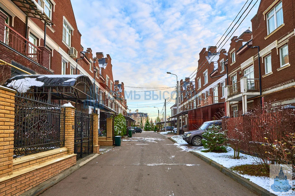 Продажа таунхауса, м. Бунинская аллея, ул. Адмирала Лазарева - Фото 2