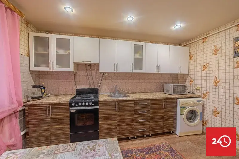 Продаётся часть дома с участком по адресу ул. сухумская, д. 40. - Фото 1