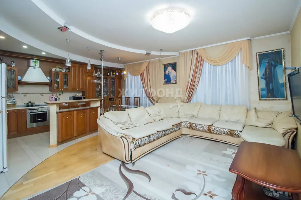 Продажа квартиры, Новосибирск, Красный пр-кт. - Фото 0