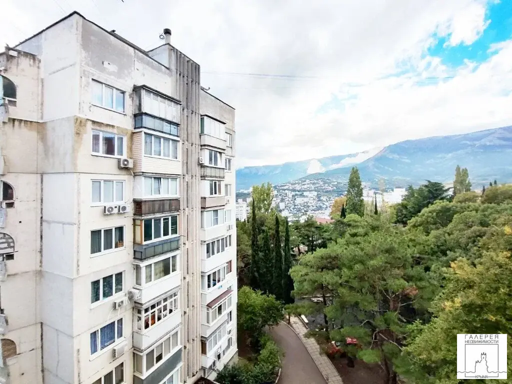 Продаётся светлая видовая 2-комнатная квартира в Ялте, ул. Мухина - Фото 13