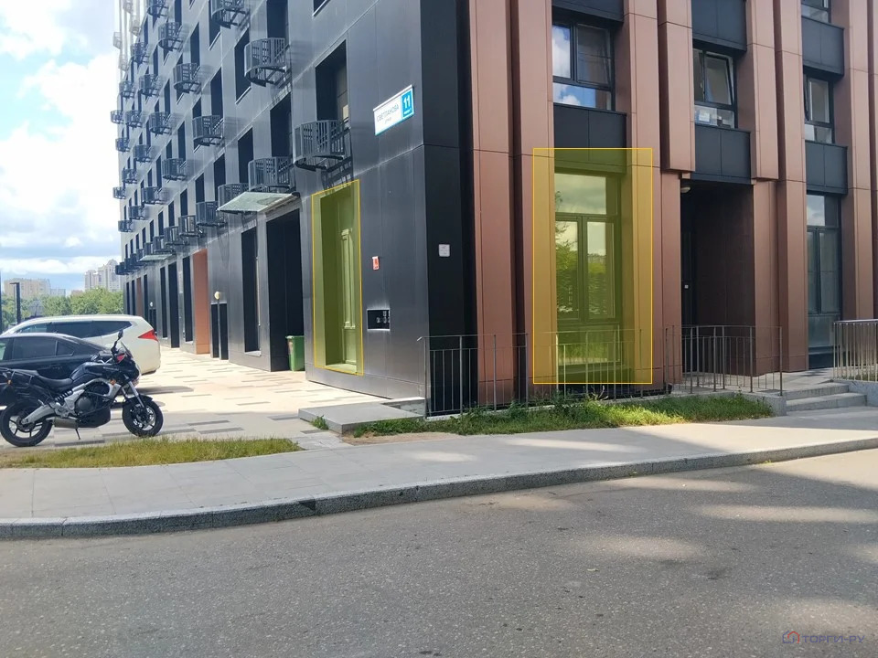Продажа торгового помещения, улица Светланова - Фото 2